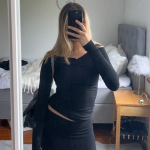 Svart topp - Svart topp från Ginatricot. Inga defekter🤍