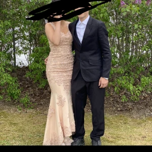 Balklänning  - Jätte fin rosa balklänning 