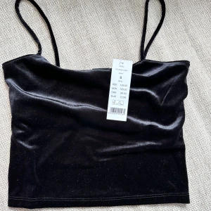 Topp - Helt ny från Gina Tricot. 
