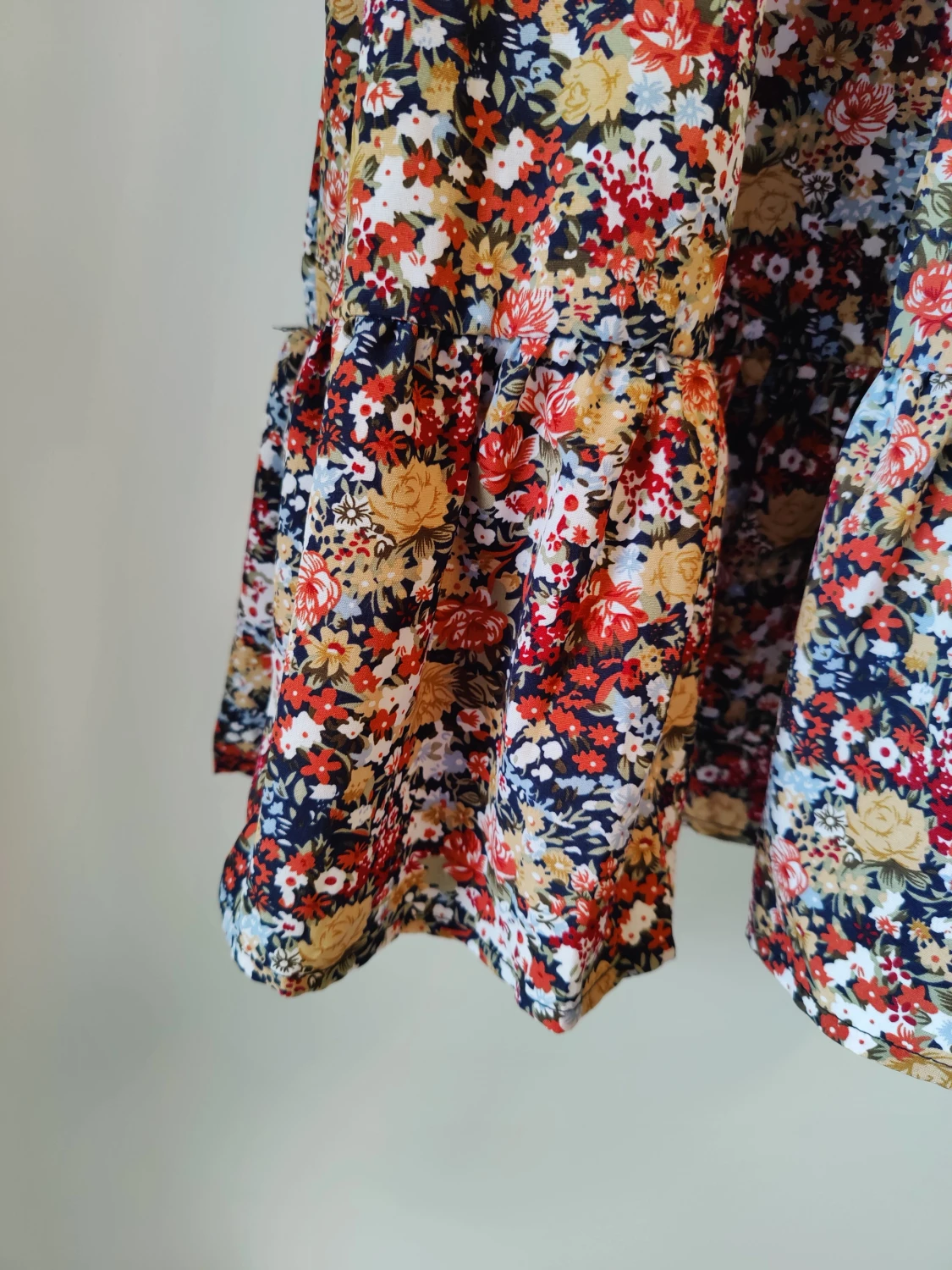 Blommig sommarklänning! - 90