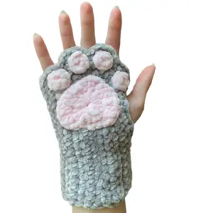 !! Intressekoll !! Kan eventuellt fixa den andra ’handsken’ ifall någon vill köpa (: Gjord på mjukt garn [baby snuggle].