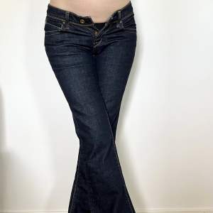 Fint skick  Levis Jean  Storlek 27/32