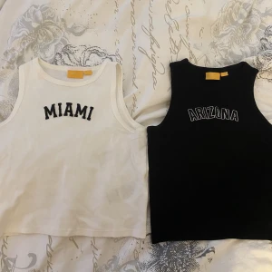 Linnen 2 stycken - 2 för 1.  Använd 1/2 gånger. Nyskick! Storlek: 146/152 (passar mig som har XS/S)  Båda linnerna ingår. (1 linne: 80kr)