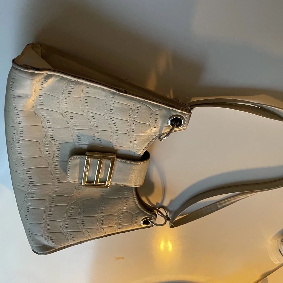 Vit/beige väska  - 91