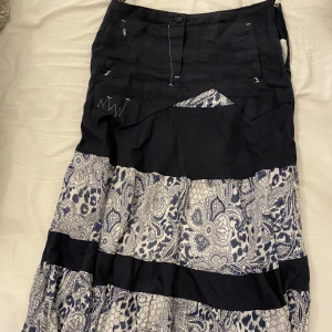 Maxikjol - Supercool maxikjol med jeansimmitatipn högst upp