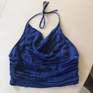 Jättefin topp - Jättefin topp från Na-kd storlek S. Jättefint skick, knappt använd. 180kr🤩