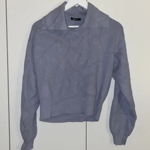 Tröja - Ljusblå tröja i storlek S