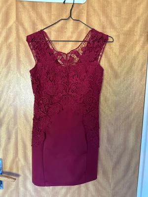 Klänning  - Kort fest klänning 