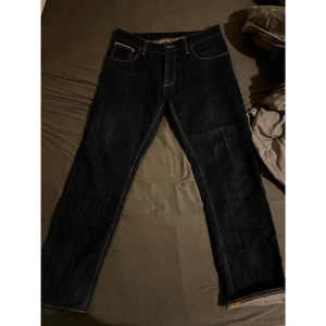 Nudie Selvedge jeans - Snygga mörkblåa jeans, säljes pga ingen användning. Hör av er vid frågor. 