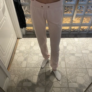 Mjukisbyxa - Rosa mjukibyxor från cubus. Jättesköna och sällan använda. Snöre finns inte, storlek S❤️