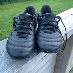 Fotbolls skor  - Fint skick 