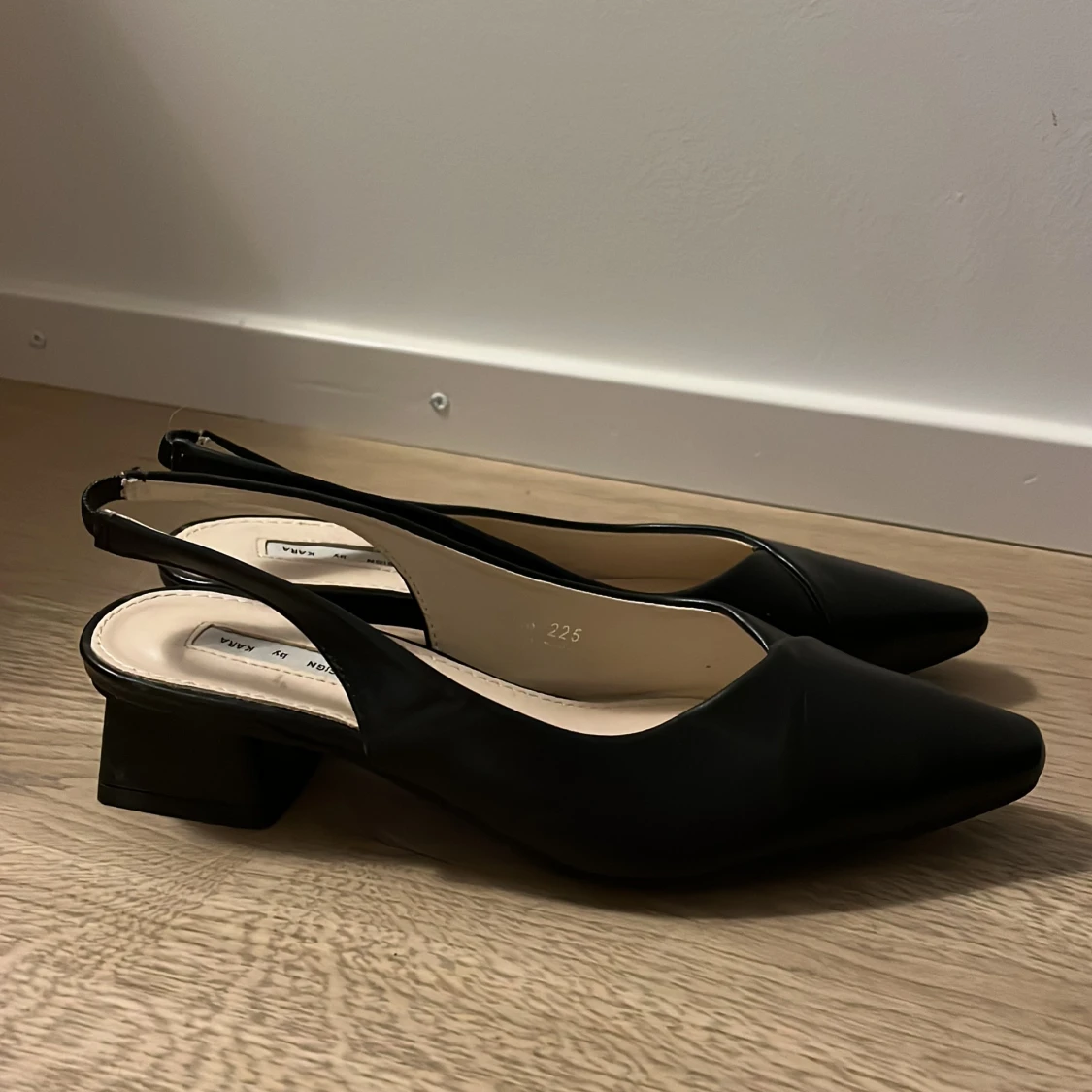 Superfina svarta skor  - 90