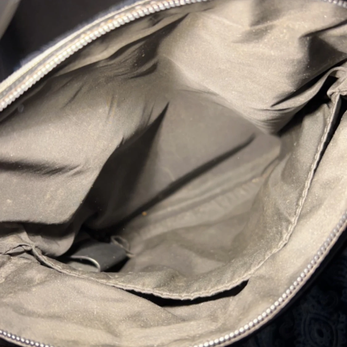 Hugboss axelväska  - 90