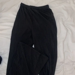 Lounge byxor - Ribbade i strl s från Shein, aldrig använda