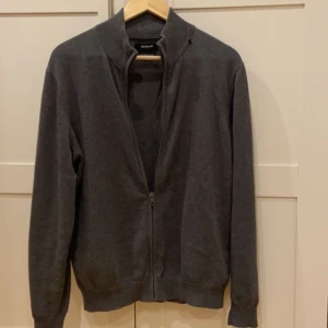Replay full zip - 10/10 skick, aldrig använt pga storleken, nyköpt, nypris 1299.