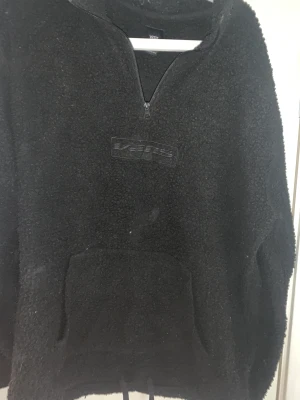 Fleecetröja från Vans - Fleecetröja från Vans. Varm och go.