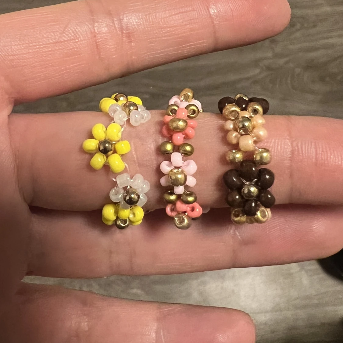 Blomarmband och ringar