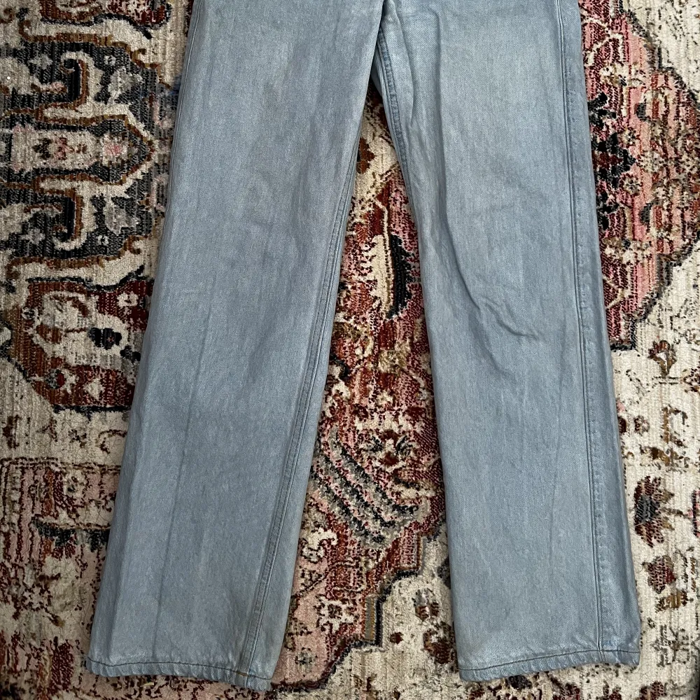 Jeans från weekday i modellen arrow storlek 26/30. Köp för 200kr plus frakt. Jeans & Byxor.
