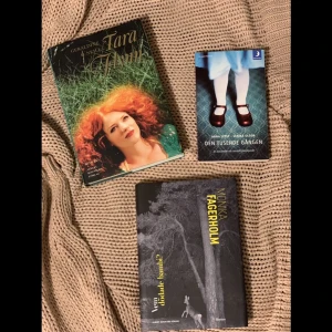 Böcker  - I Goda skick  60kr/pocket  70kr/ hard cover