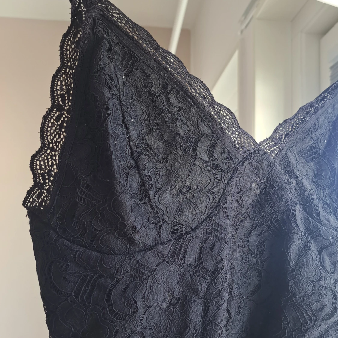 svart spetstopp - 90