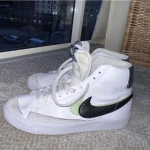 Nike Blazer ’77 - Nike Blazer ’77 i storlek 38. Knappast använda. 