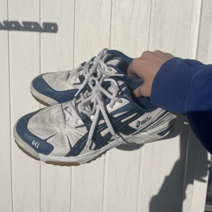 Asics skor - Ok skick men lite använda