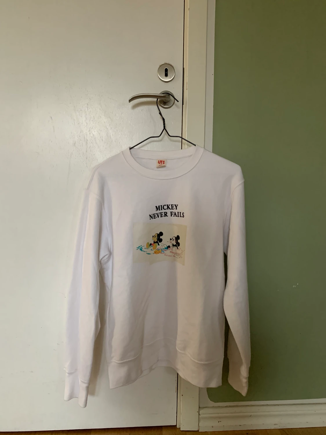 Uniqlo Sweatshirt