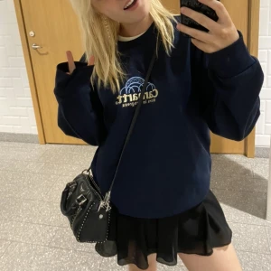 Carhartt sweatshirt - Carhartt sweatshirt i nyskick. Nypris 1100 mitt pris 450. Skriv vid frågor eller funderingar💓💓