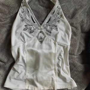 fest topp🪩 - supersnygg fest topp, perfekt till nyår❣️ fantastiskt material och vintage, tryck gärna på köp nu! 