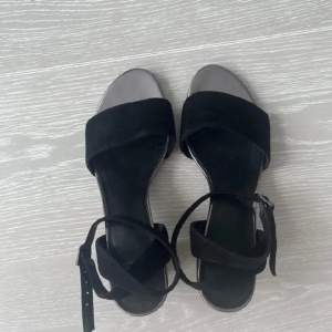 Fina sandaler från vagabond med 7 cm klack 💕