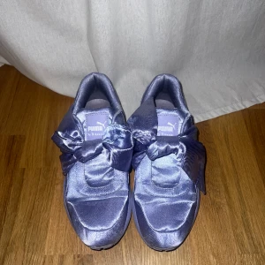 Fenty Sneakers - Supersöta sneakers från Fenty x Puma. Jättefint skick. 💕