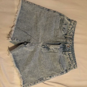 Denim shorts  - Aldrig använt. 