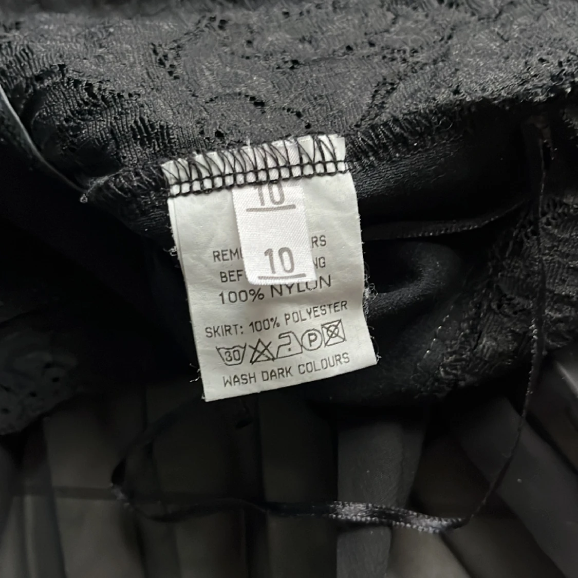 Naome svart linne S - 91