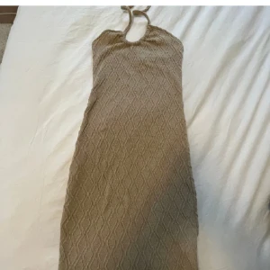 klänning - oanvänd 