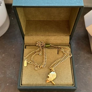 YOU & ME NECKLACE - Lite osäker på halsbandets längd om det är 45 eller 50 men superfint halsband  i fint skick! Guldpläterad 925 sterling silver 