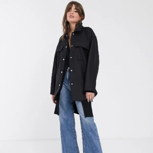 & Other stories skjortjacka i ullix - & Other Stories – Marinblå skjortjacka i ullmix med skärp. Nypris 2 240,00 kr