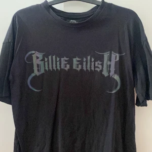 Billie Eilish t-shirt - Billie Eilish t-shirt i bra skick.