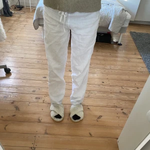 Linnebyxor  - Från DesignBySi. Nästintill oanvända.