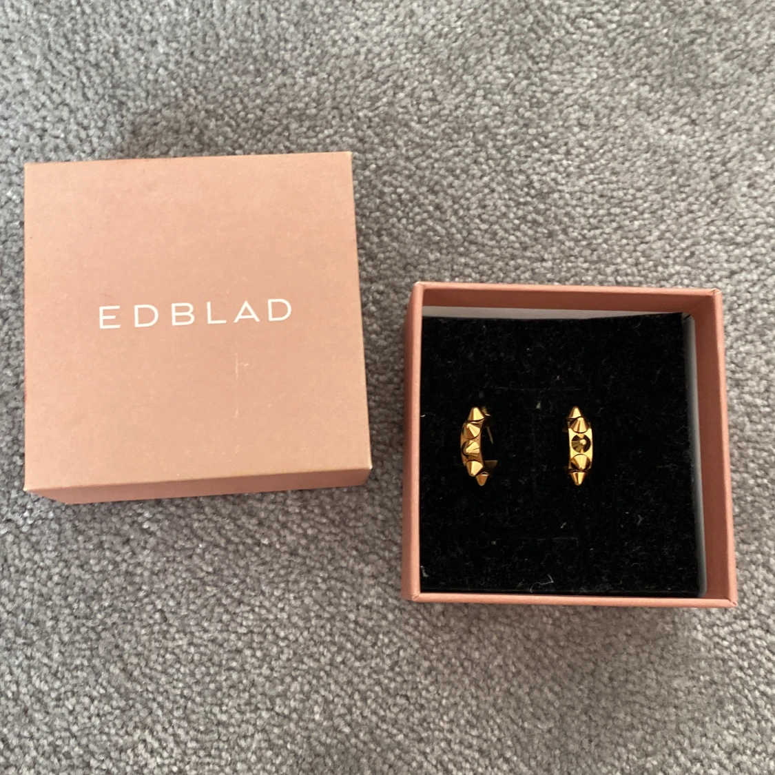 Guldiga Edblad örhängen  - 91