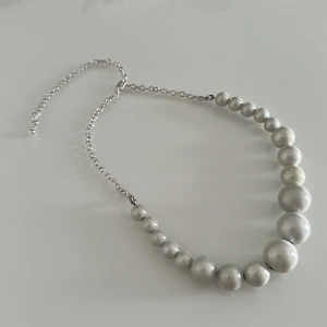 Halsband - Pearl necklace