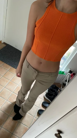 Orange topp - Köpte den här toppen utomlands men den har bara använts tre gånger. 😋