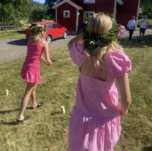 Sommarklänning  - Jättegullig sommar klänning den är i jätte bra skick och så så fin 