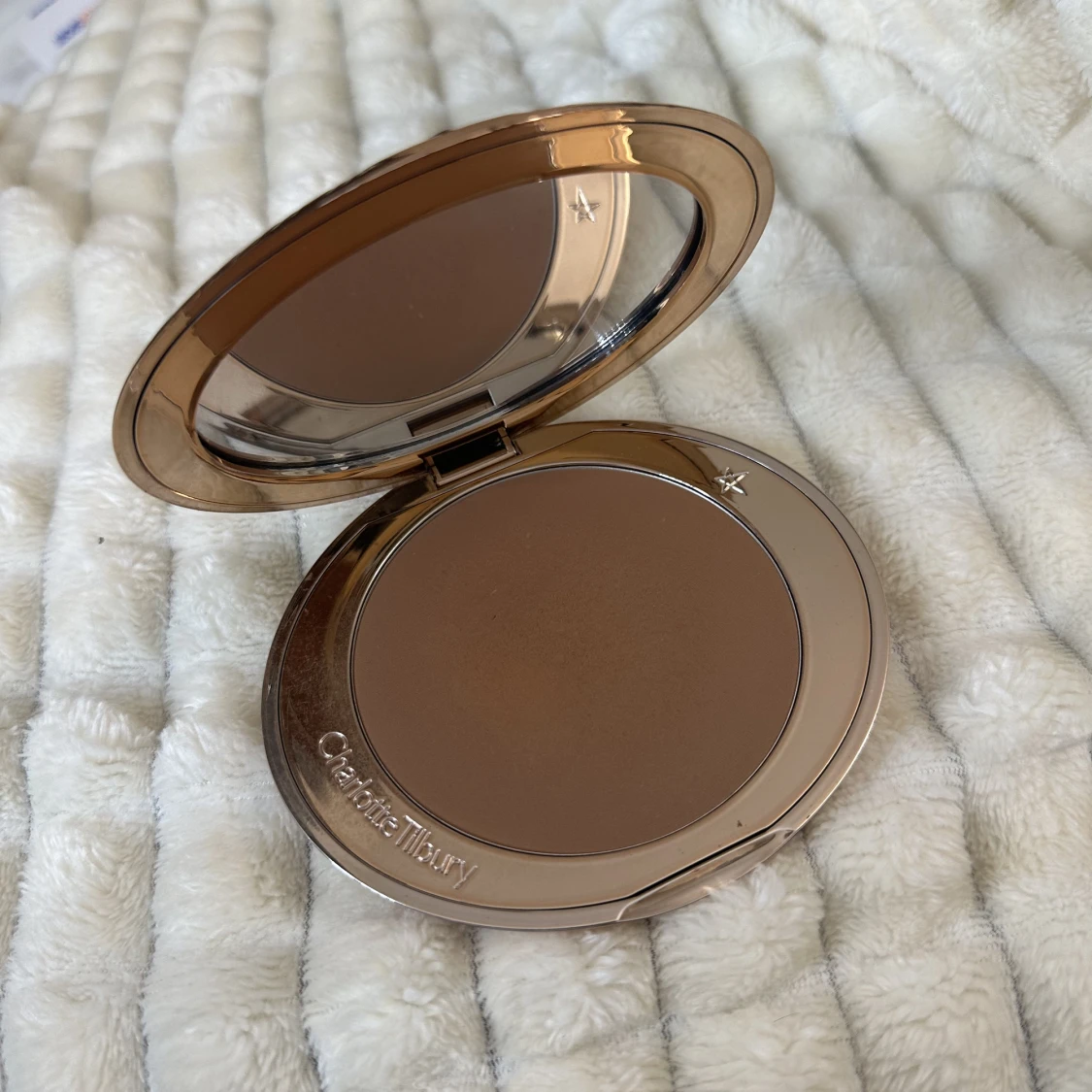 Charlotte Tilbury bronzer - 90