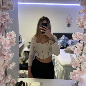 Gullig top 10 - Skriv för info och bilder. 💖