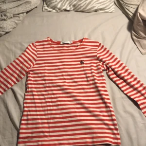 Carin Wester tröja randig!💕💕 - Fin randig tröja ifrån Carin Wester andvänder inte ❤️❤️skriv om ni är intresserade☺️☺️