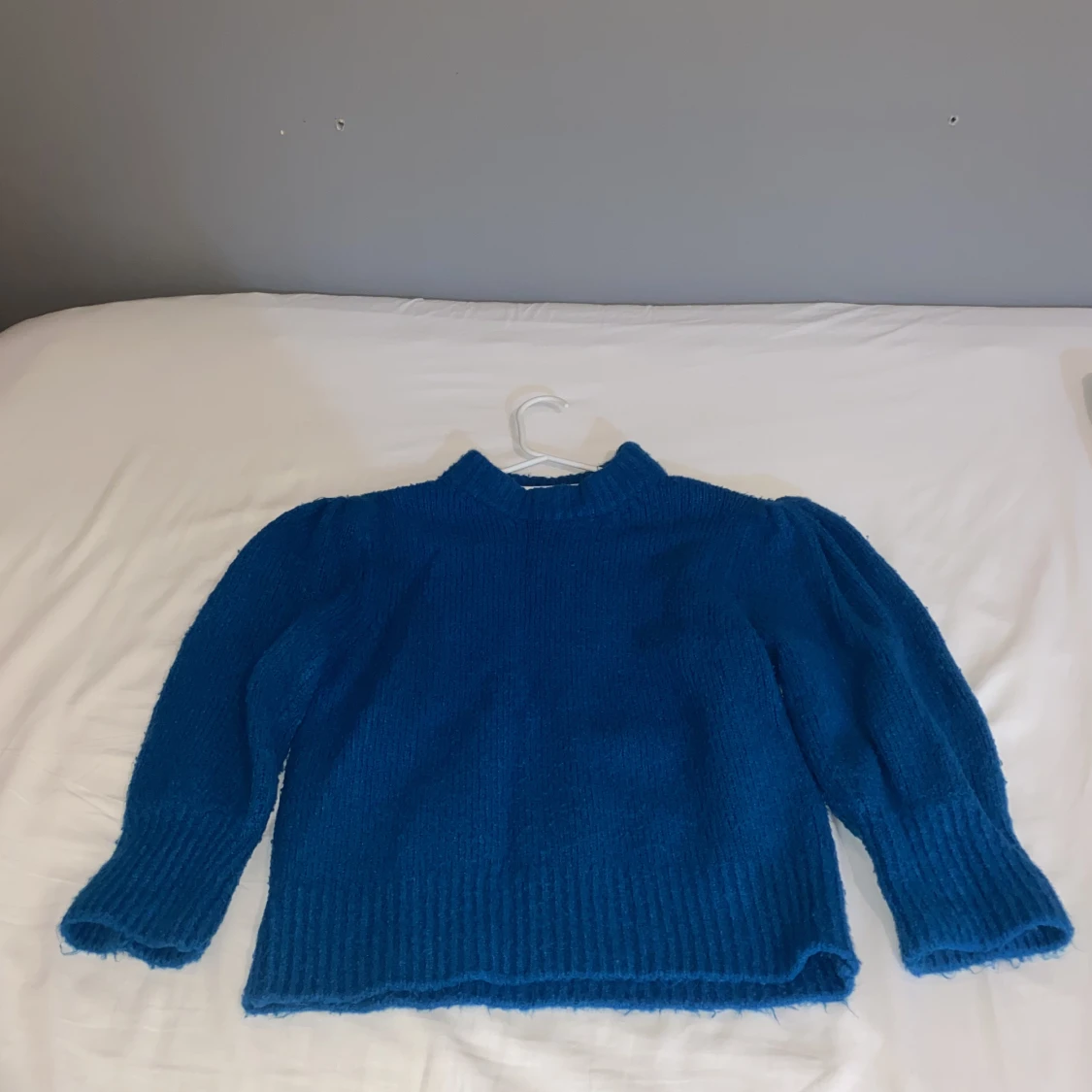 Blå tröja  - 91