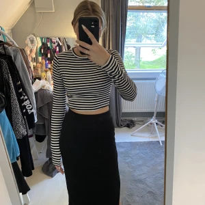 Oanvänd tröja nakd  - Helt oanvänd tröja från nakd , superfin i storlek s , kortare modell med lite längre ärmar ! 