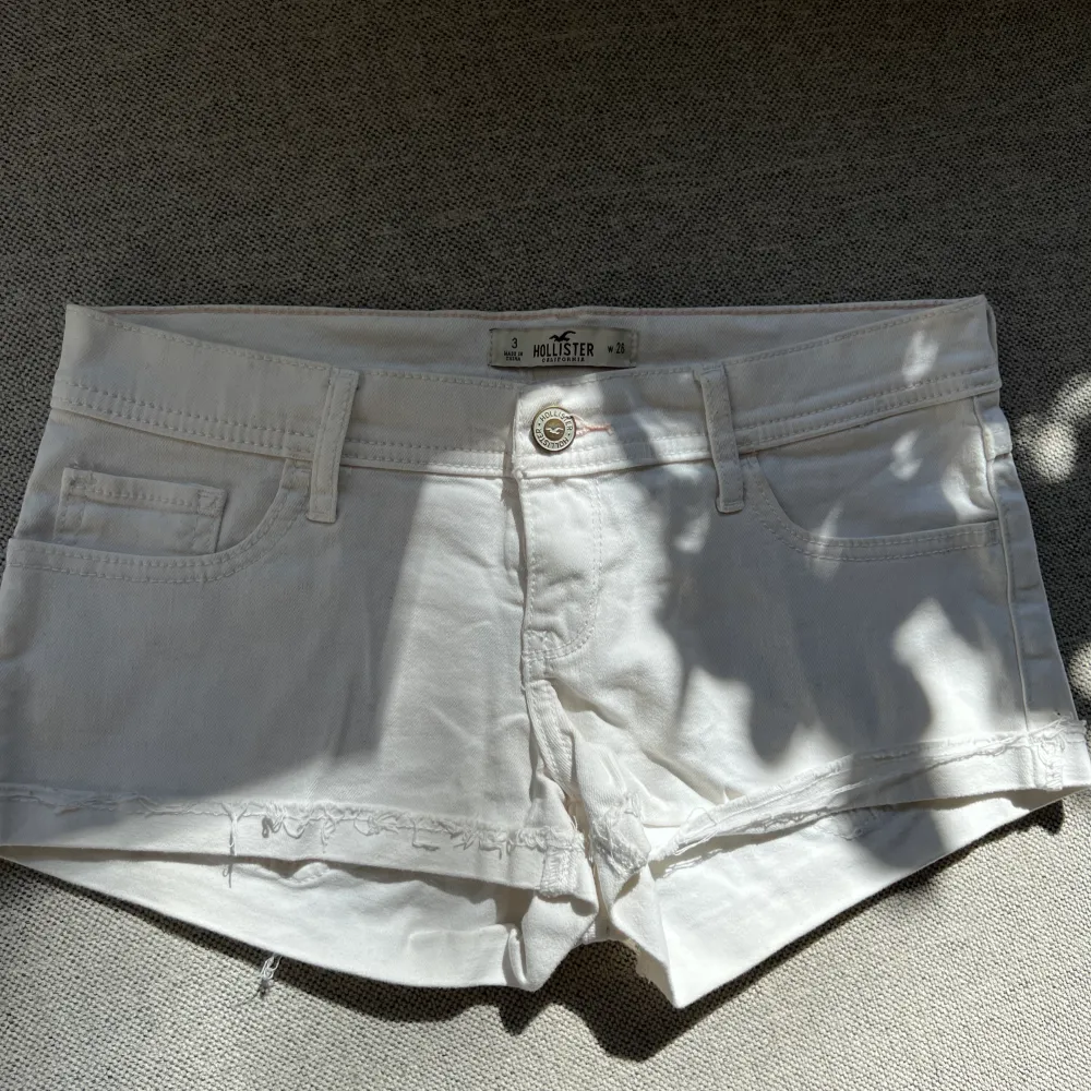 Low waist shorts från Hollister. Ny skick 🦋. Shorts.