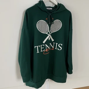 Hoodie - Hoodie från chiquelle. Använd 1 gång. Som ny. 