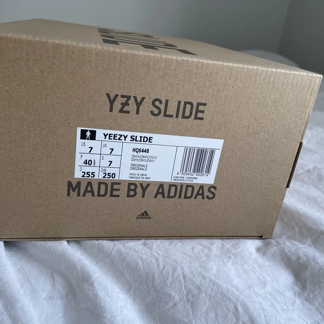 Yeezy slides onyx - 91